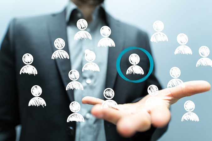 人の絵を丸で囲む